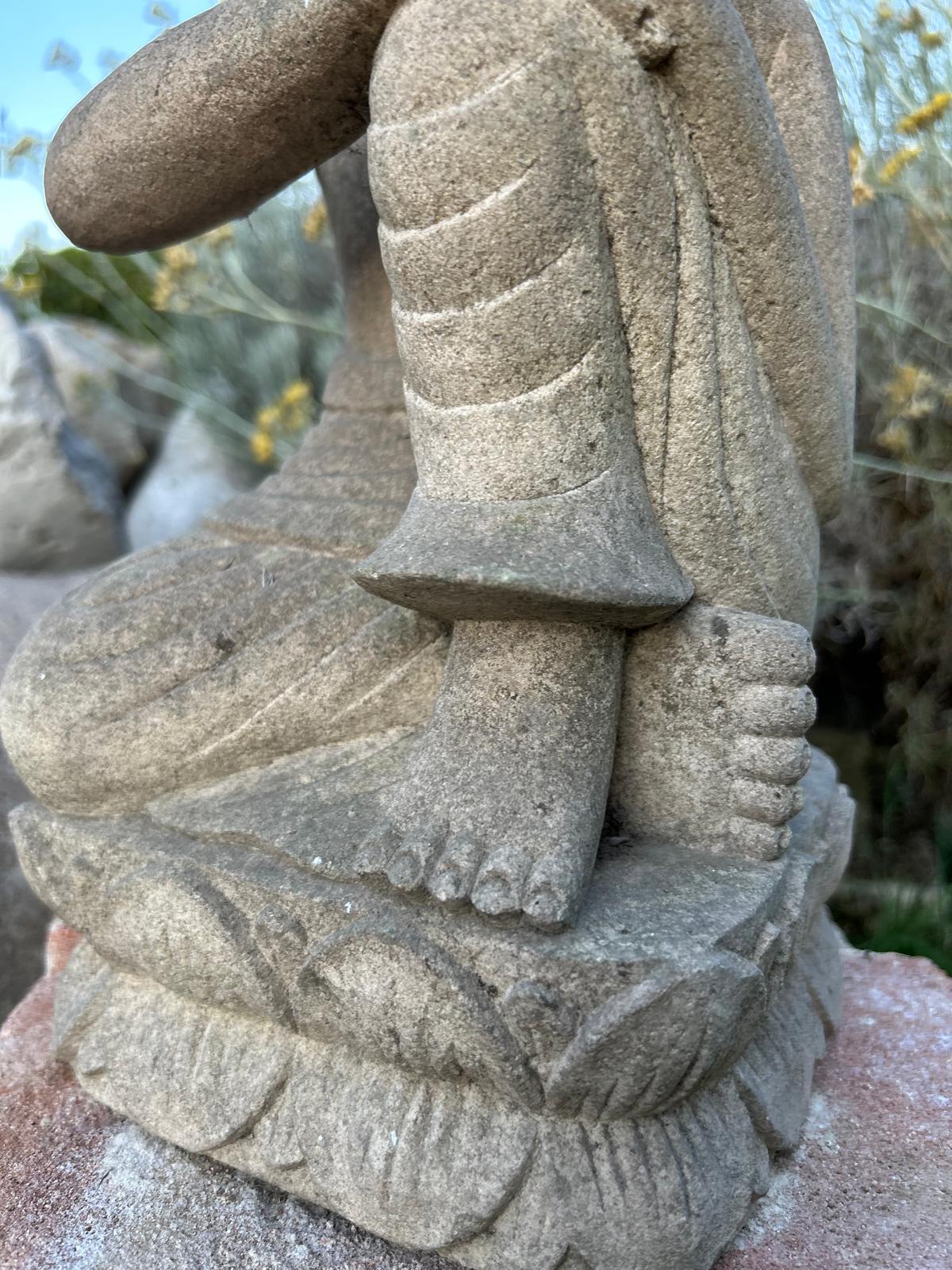Buddha Inginocchiato in Pietra 34 cm | Scultura Balinese Originale Rif. C004