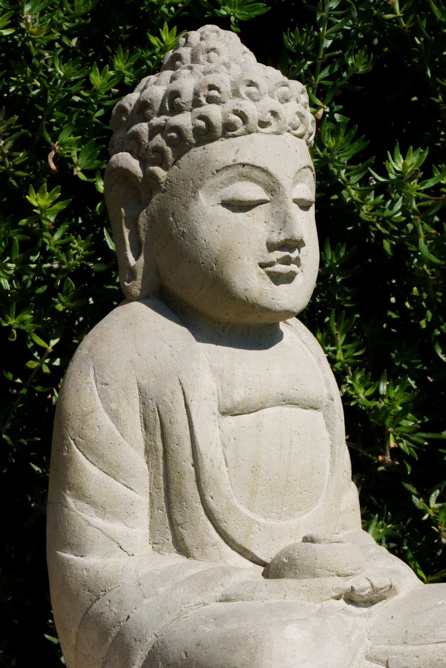 BUDDHA with jar H32cm Ref.B53