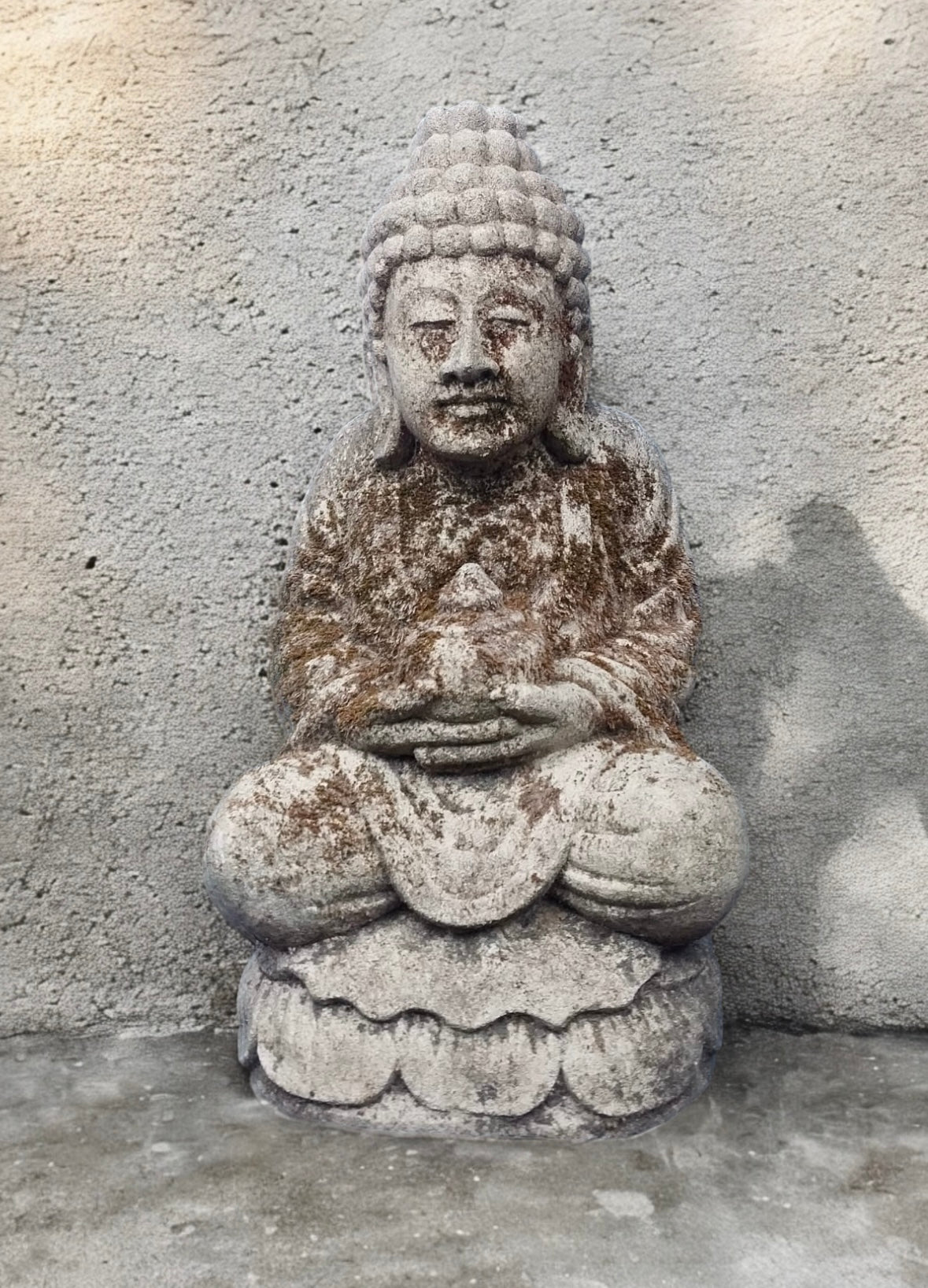 buddha con giara