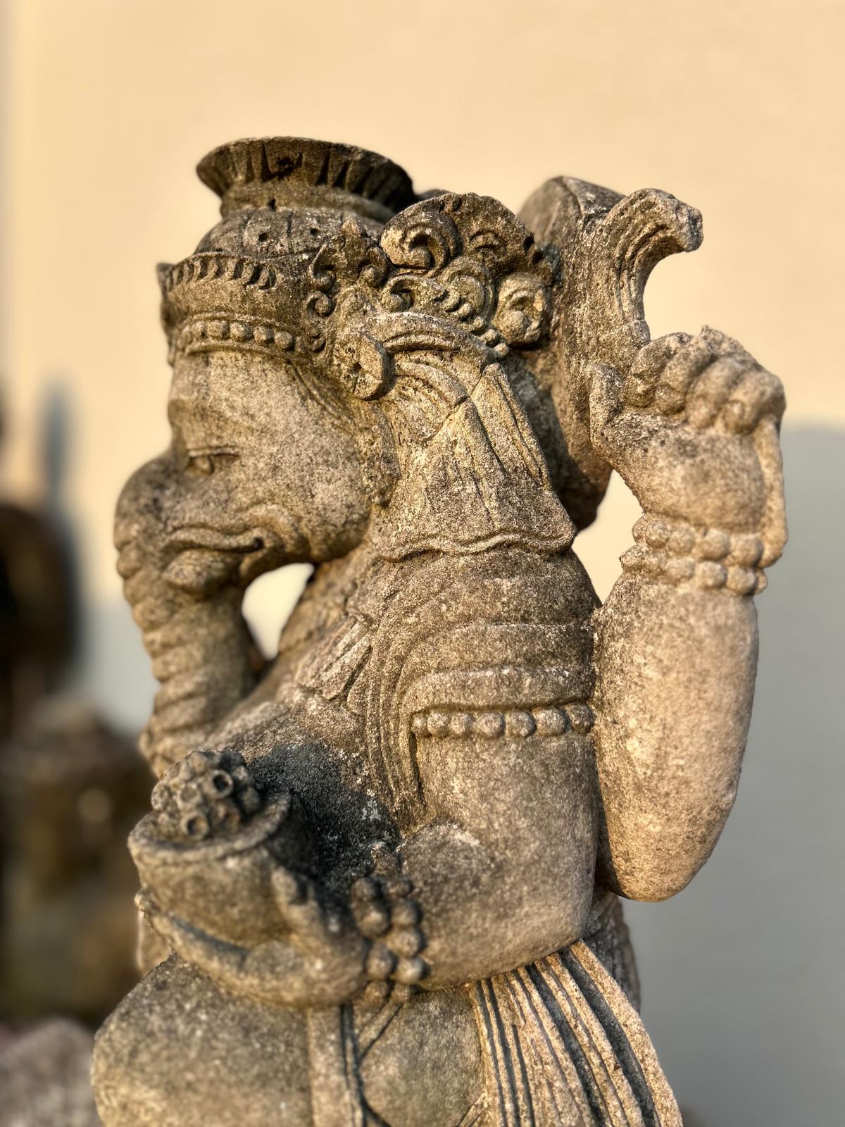 statua di GANESHA in pietra antico induismo balinese H 45 cm rif. C017