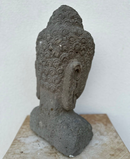 BUDDHA in pietra lavica nera H43cm Rif. A03