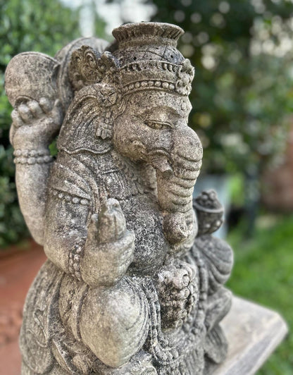 statua di GANESHA in pietra antico induismo balinese H 45 cm rif. C017