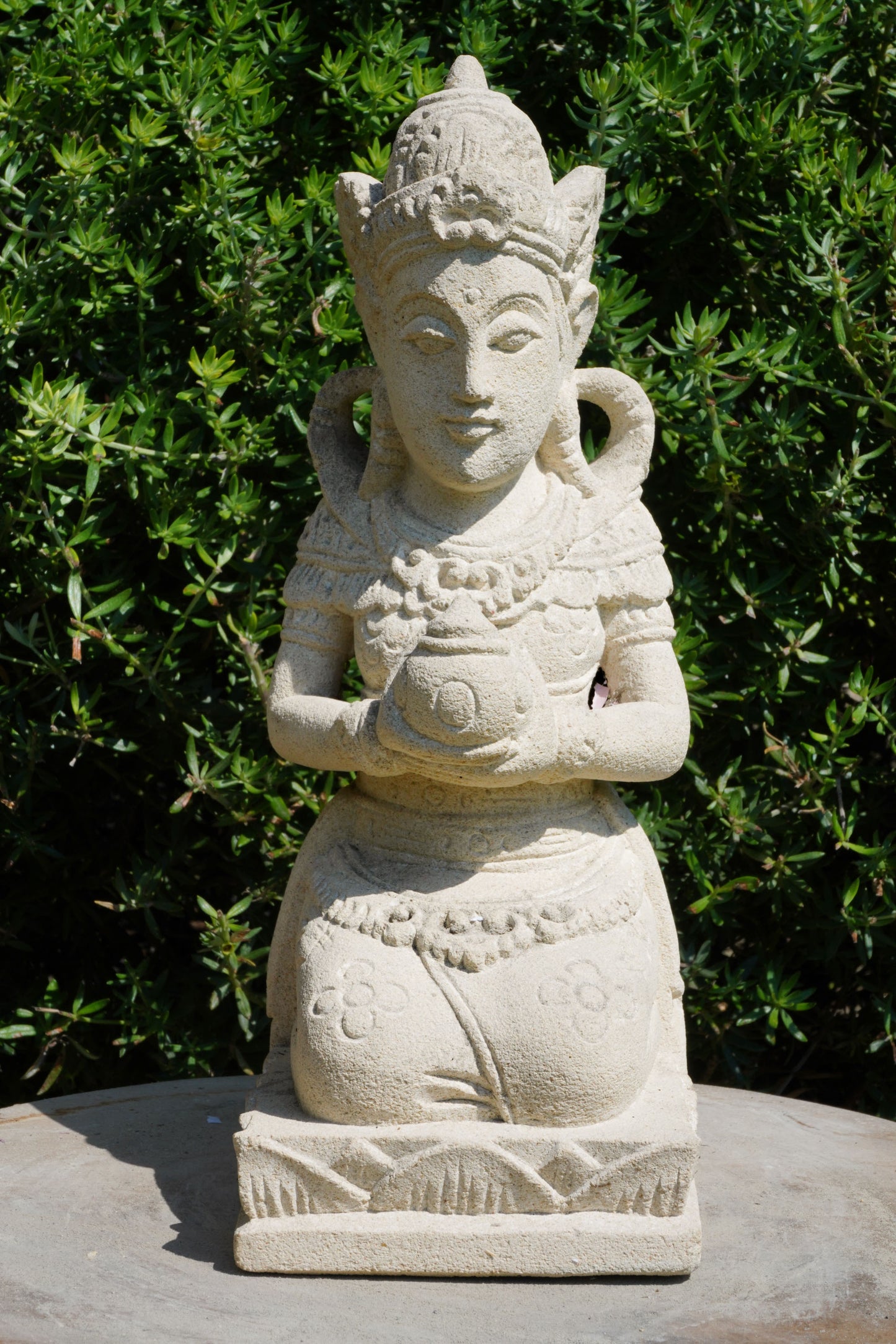 Statuetta Dewi Sri in Pietra 25 cm Dea della Fertilità per Spazi Zen e Interni Spirituali Rif. C005