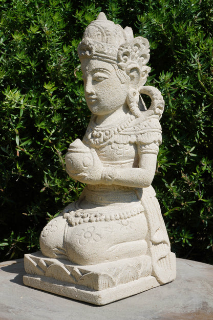 Statuetta Dewi Sri in Pietra 25 cm Dea della Fertilità per Spazi Zen e Interni Spirituali Rif. C005