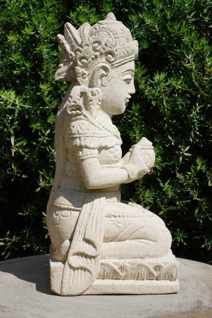 Statuetta Dewi Sri in Pietra 25 cm Dea della Fertilità per Spazi Zen e Interni Spirituali Rif. C005