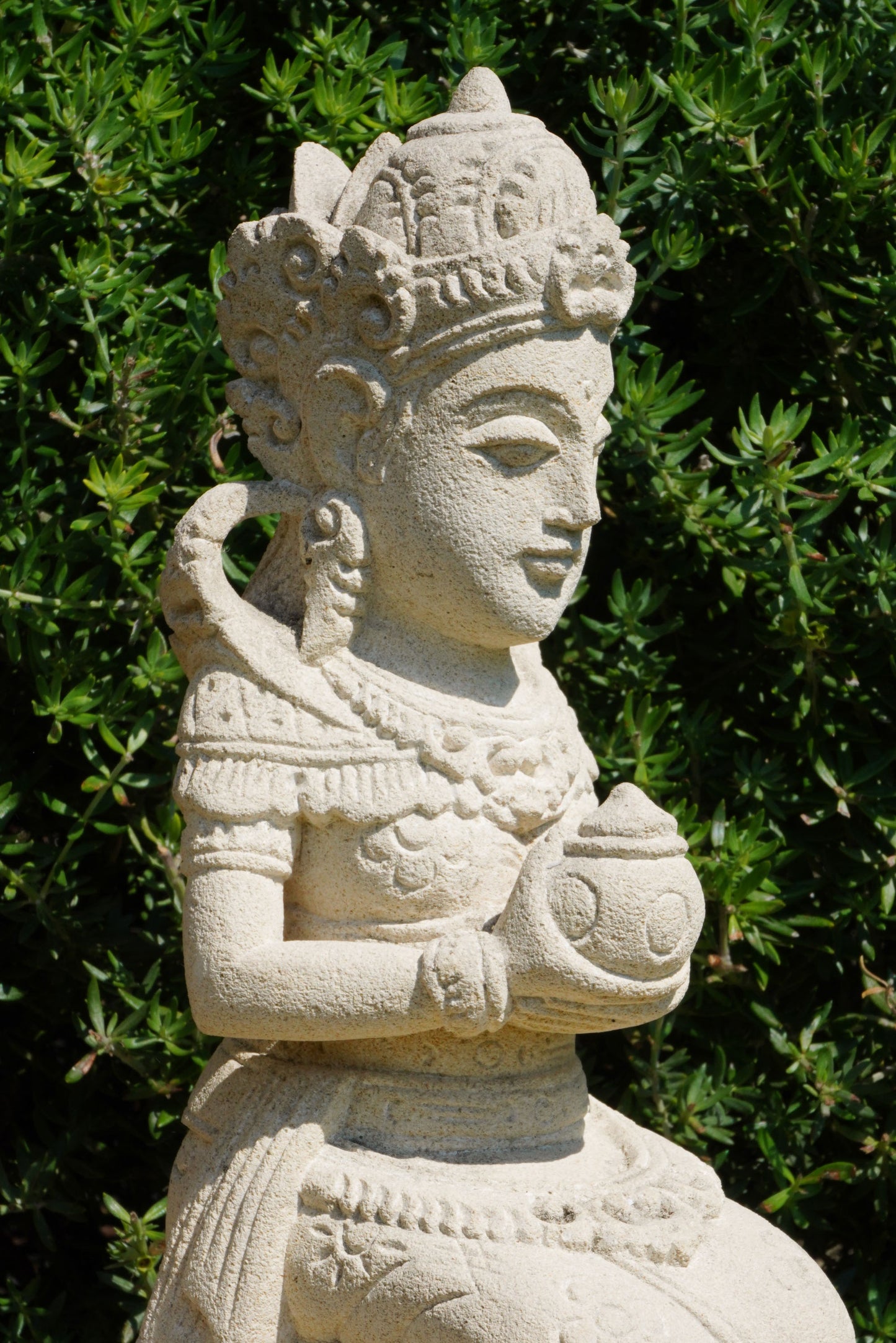 Statuetta Dewi Sri in Pietra 25 cm Dea della Fertilità per Spazi Zen e Interni Spirituali Rif. C005