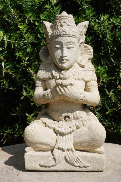 DEWI SRI in white sandstone H45cm B21