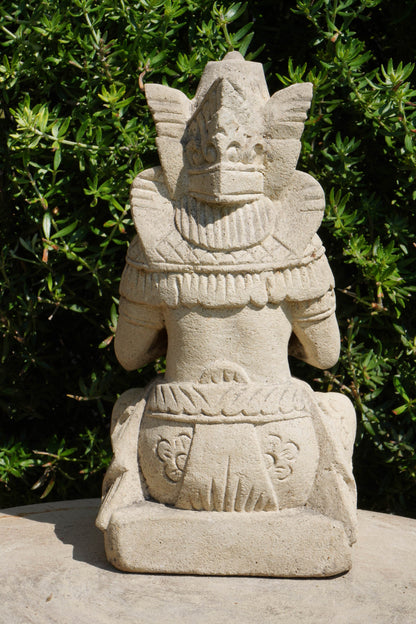 DEWI SRI in white sandstone H45cm B21