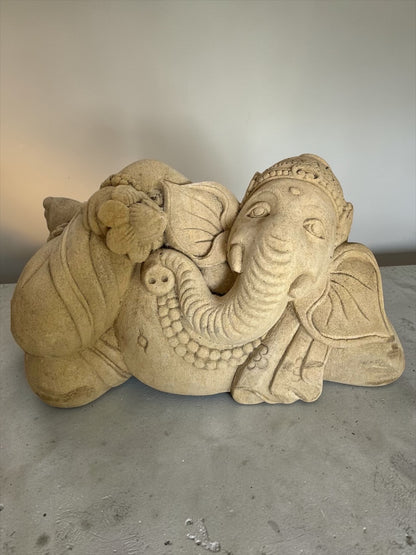 statuetta di GANESH disteso in pietra induismo balinese H 30 cm rif. C022