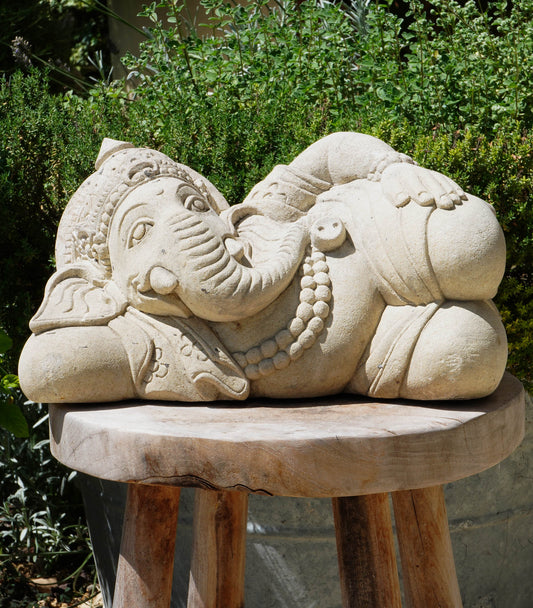 statuetta di GANESH disteso in pietra induismo balinese H 30 cm rif. C023