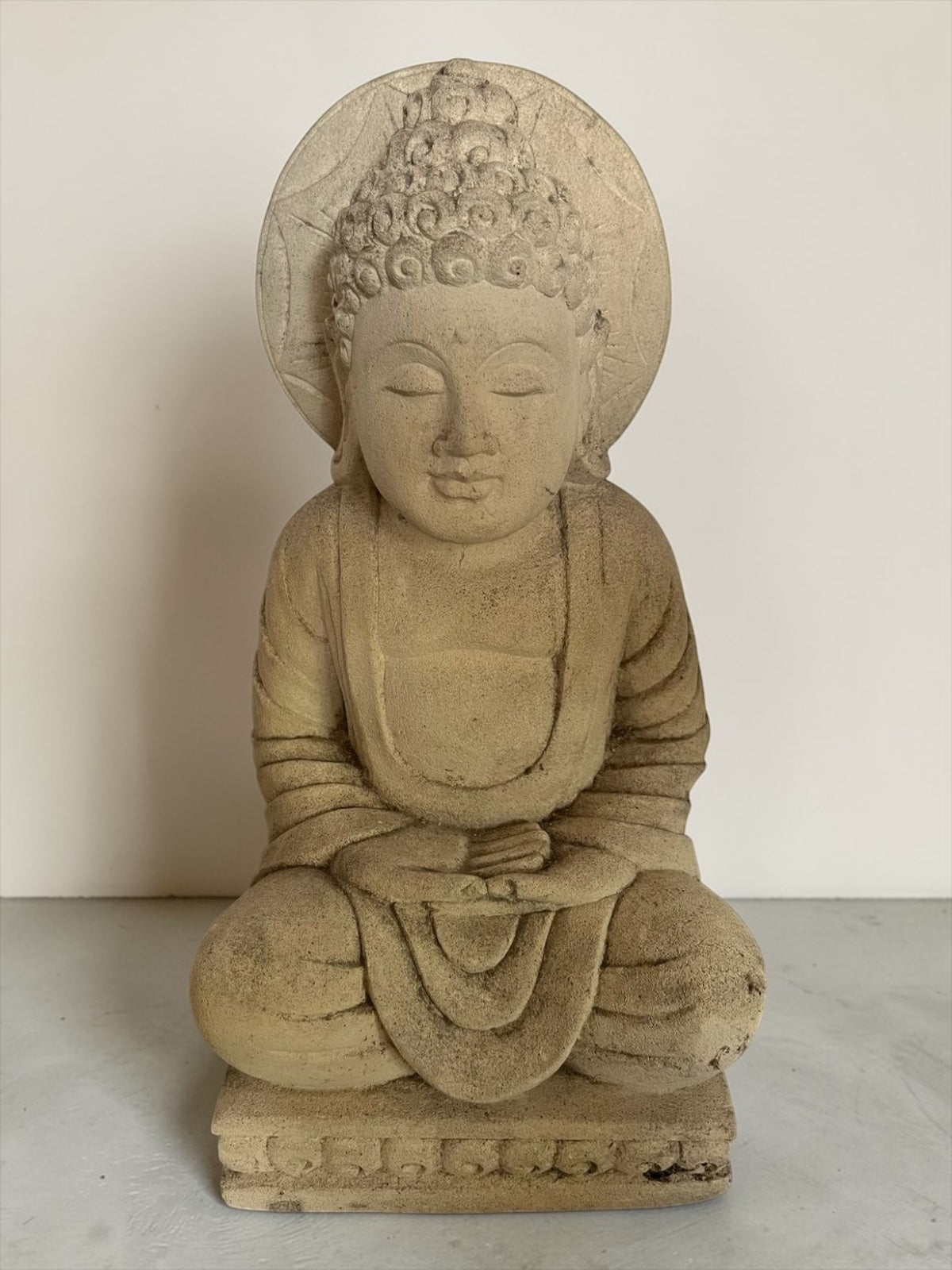 Statua Buddha seduto in Pietra Naturale H 34 cm Rif. C027