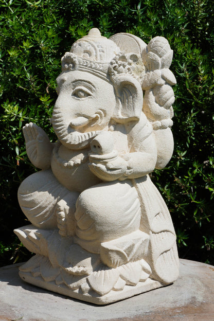 statua di GANESHA in pietra induismo balinese H 28 cm rif. C028