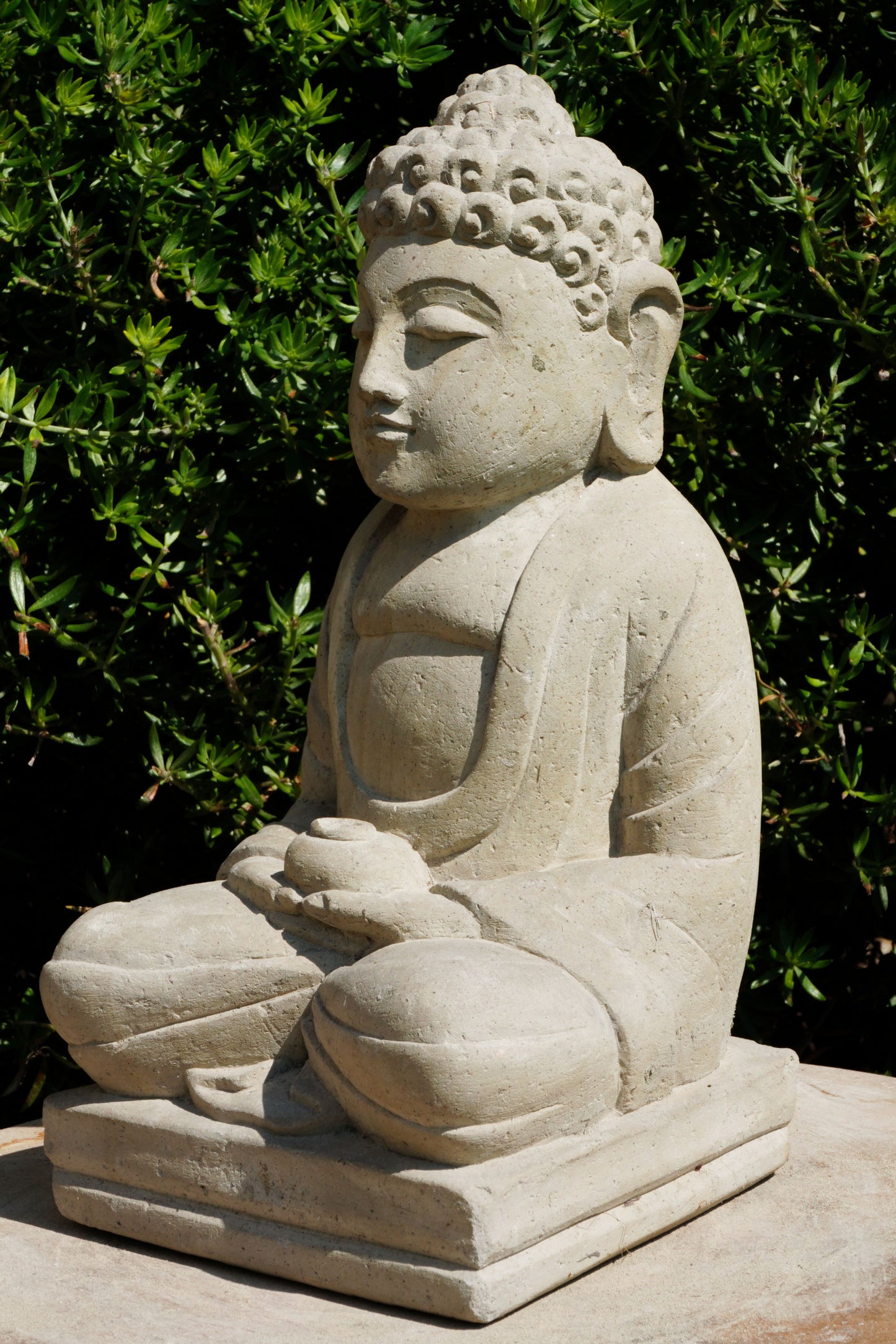 BUDDHA with jar H32cm Ref.B53
