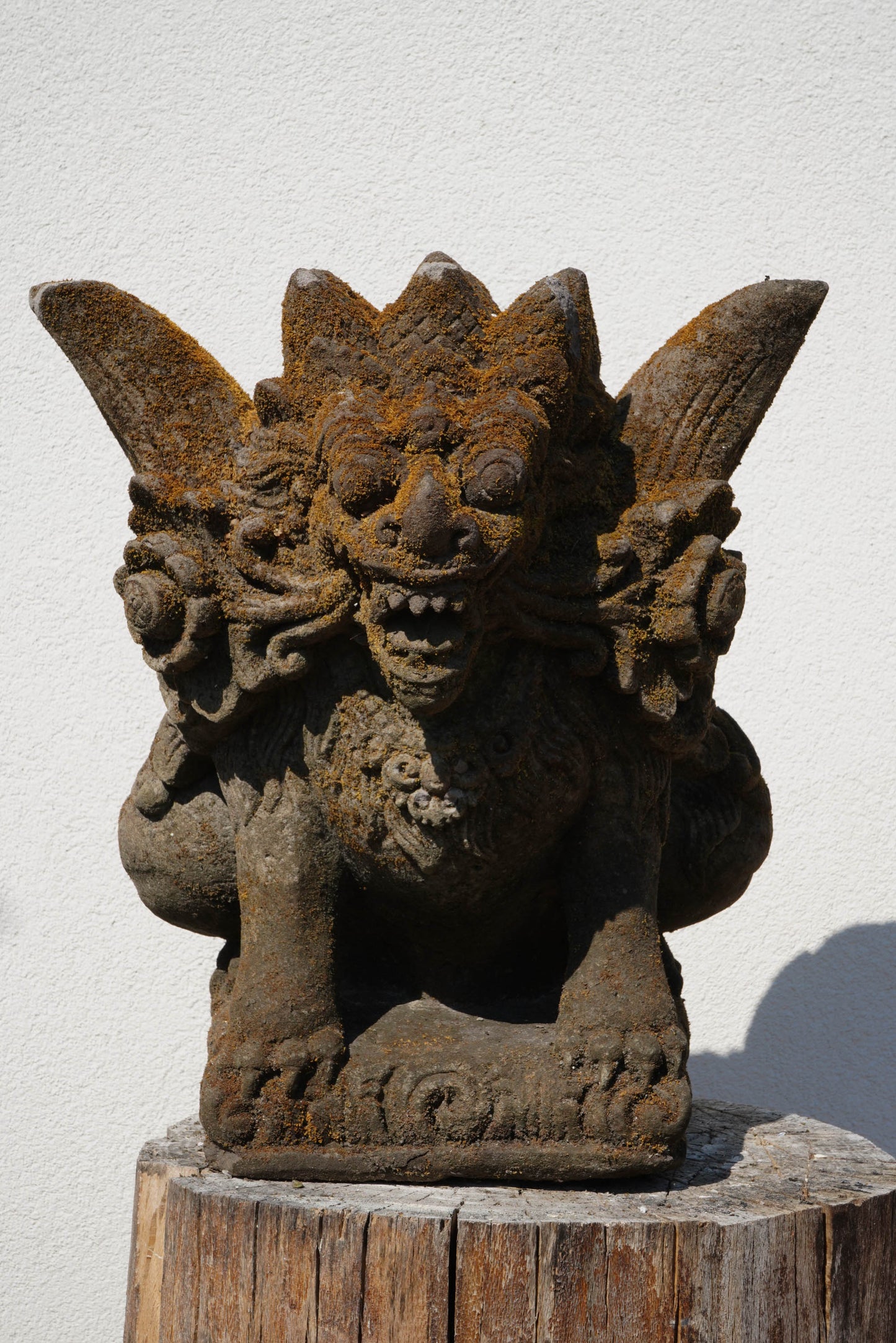 Singa – Scultura Protettiva Balinese in Pietra | Leone Mitologico con Ali H 42 rif. C040
