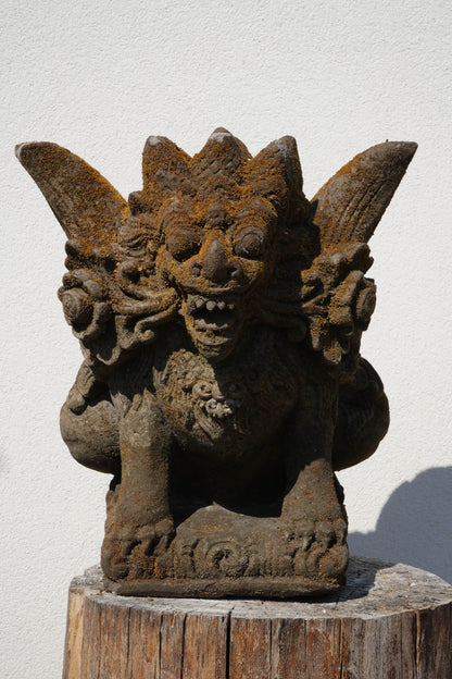 Singa – Scultura Protettiva Balinese in Pietra | Leone Mitologico con Ali H 42 rif. C040