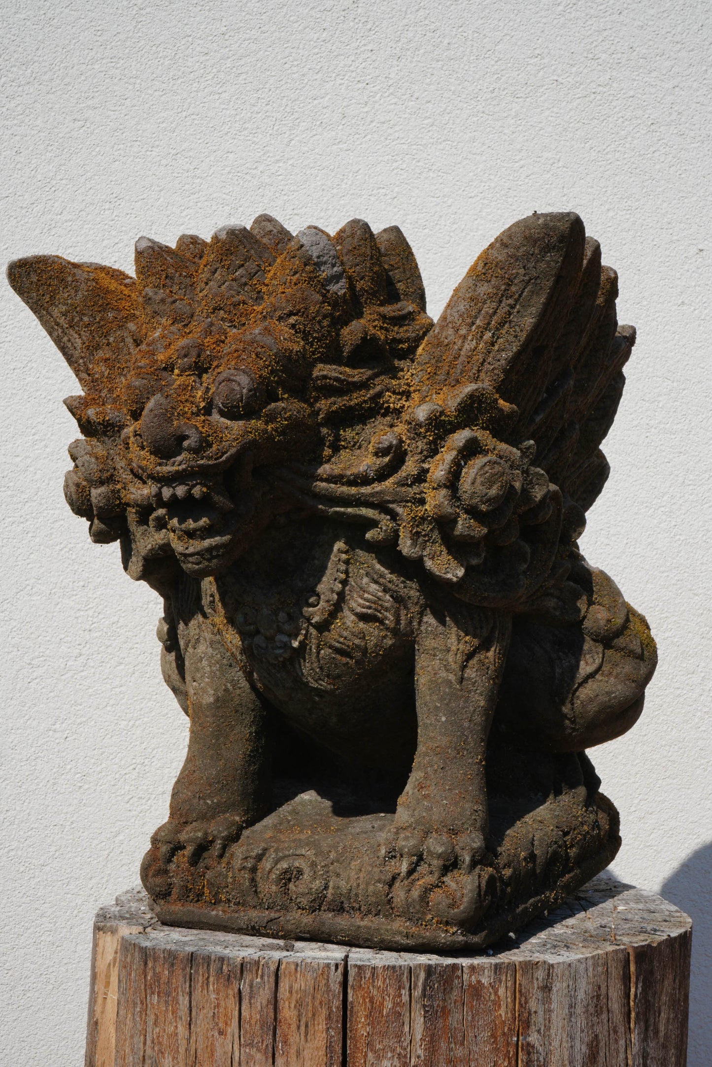Singa – Scultura Protettiva Balinese in Pietra | Leone Mitologico con Ali H 42 rif. C040