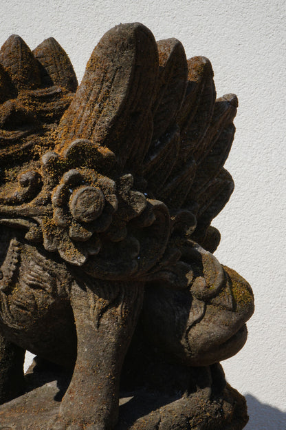 Singa – Scultura Protettiva Balinese in Pietra | Leone Mitologico con Ali H 42 rif. C040