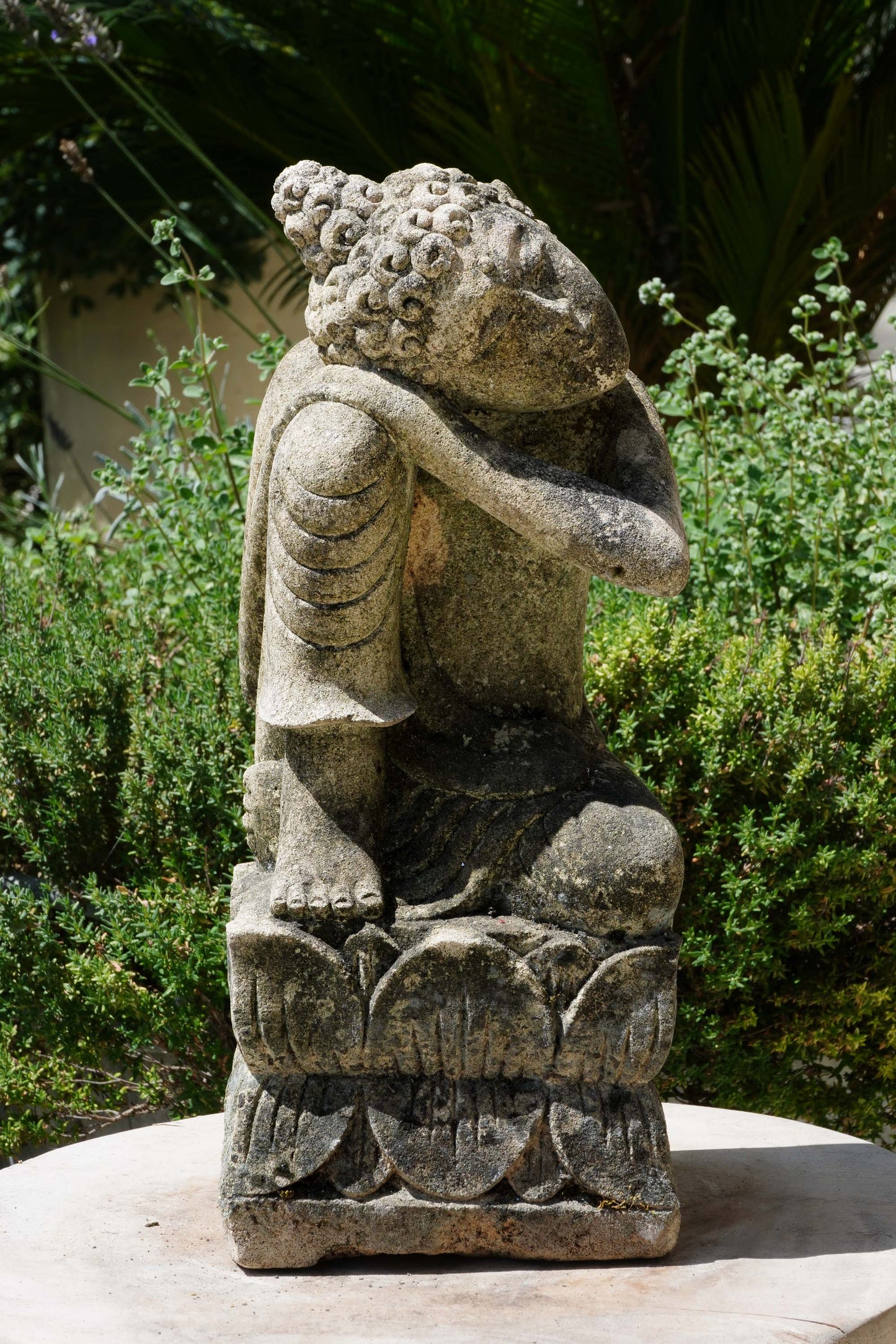Buddha Inginocchiato in Pietra 30 cm | Scultura Balinese Originale Rif. C052 B