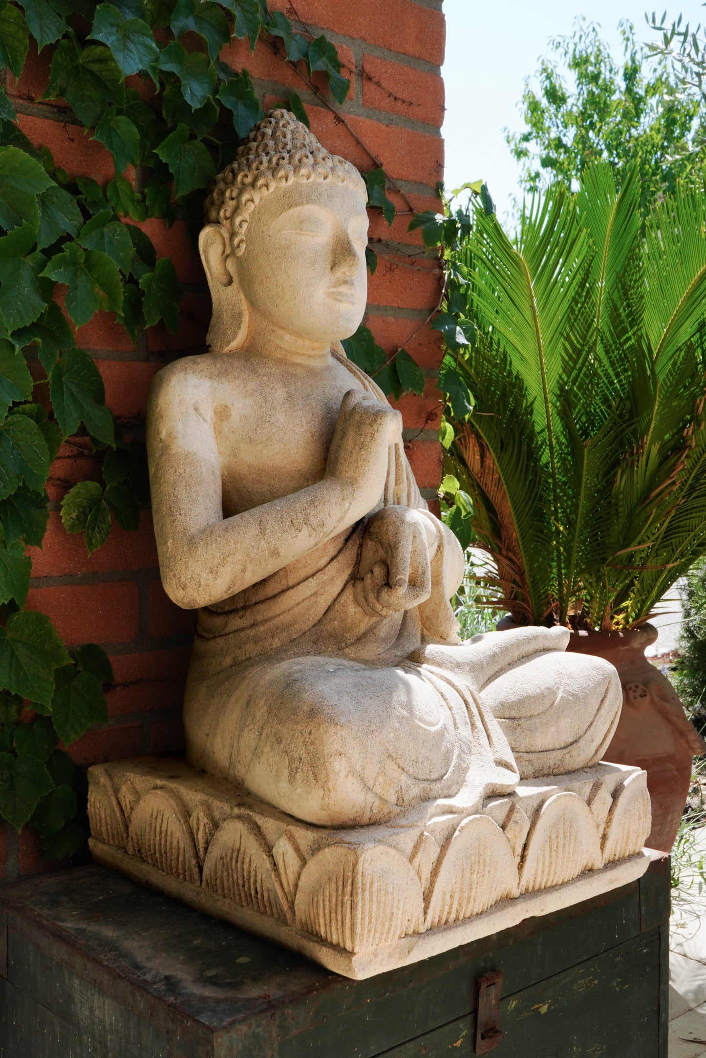 Statua Buddha Antico in Pietra Arenaria 70 cm – Scultura Balinese Originale Rif. C057