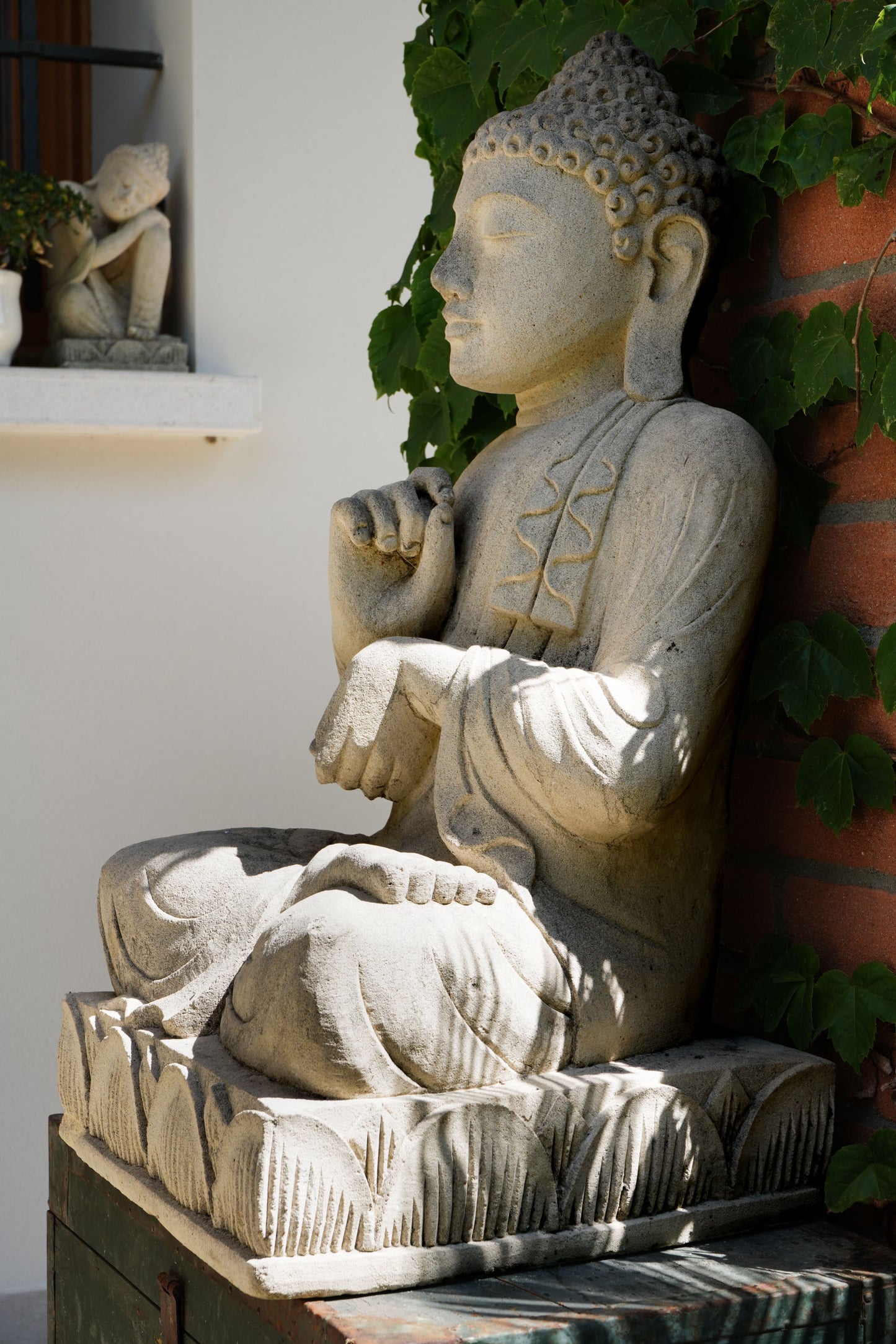 Statua Buddha Antico in Pietra Arenaria 70 cm – Scultura Balinese Originale Rif. C057