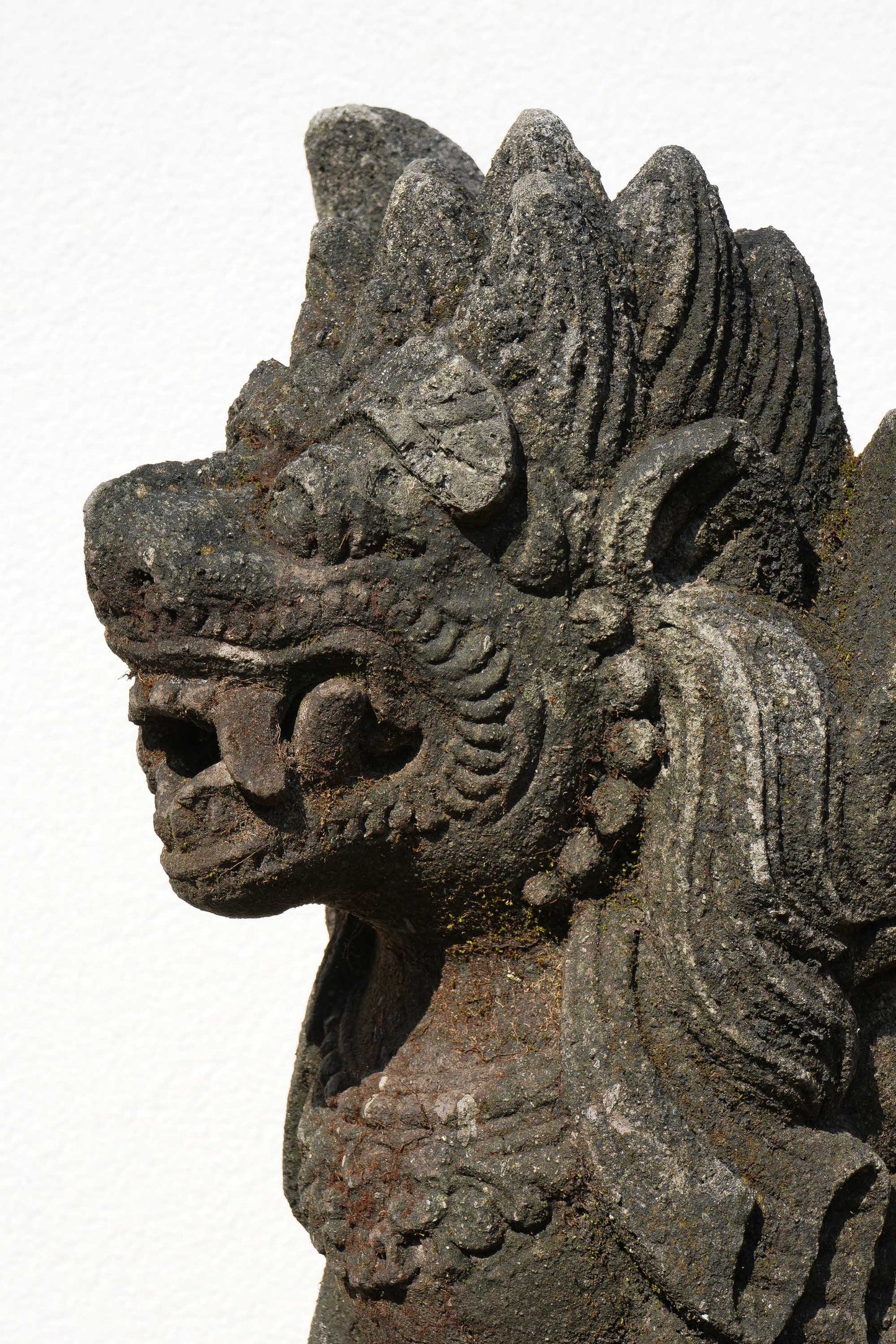 Singa – Scultura Protettiva Balinese in Pietra | Leone Mitologico con Ali H 47 rif. C069