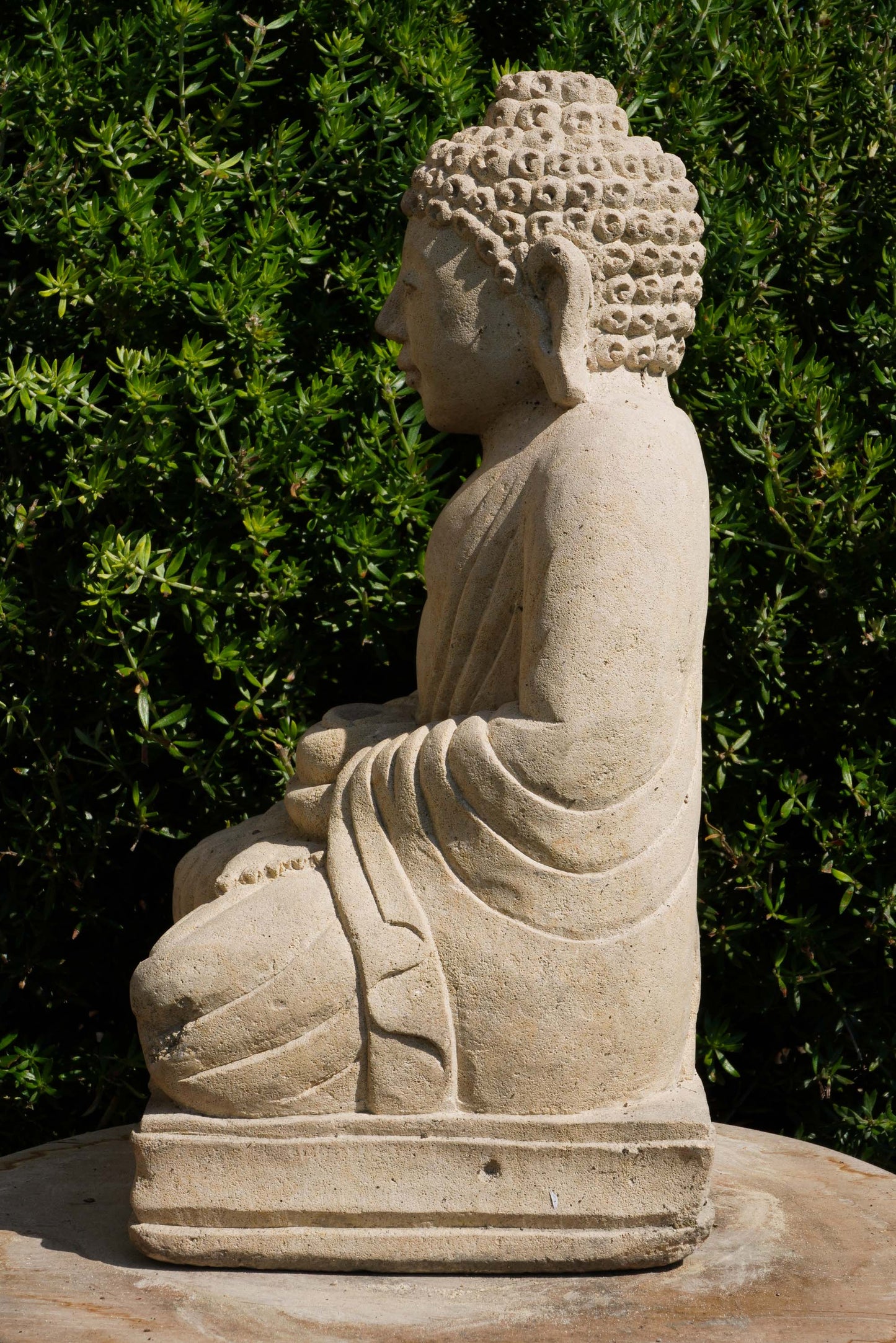 Statua Buddha in Pietra Naturale con giara H 34 cm Rif. C074