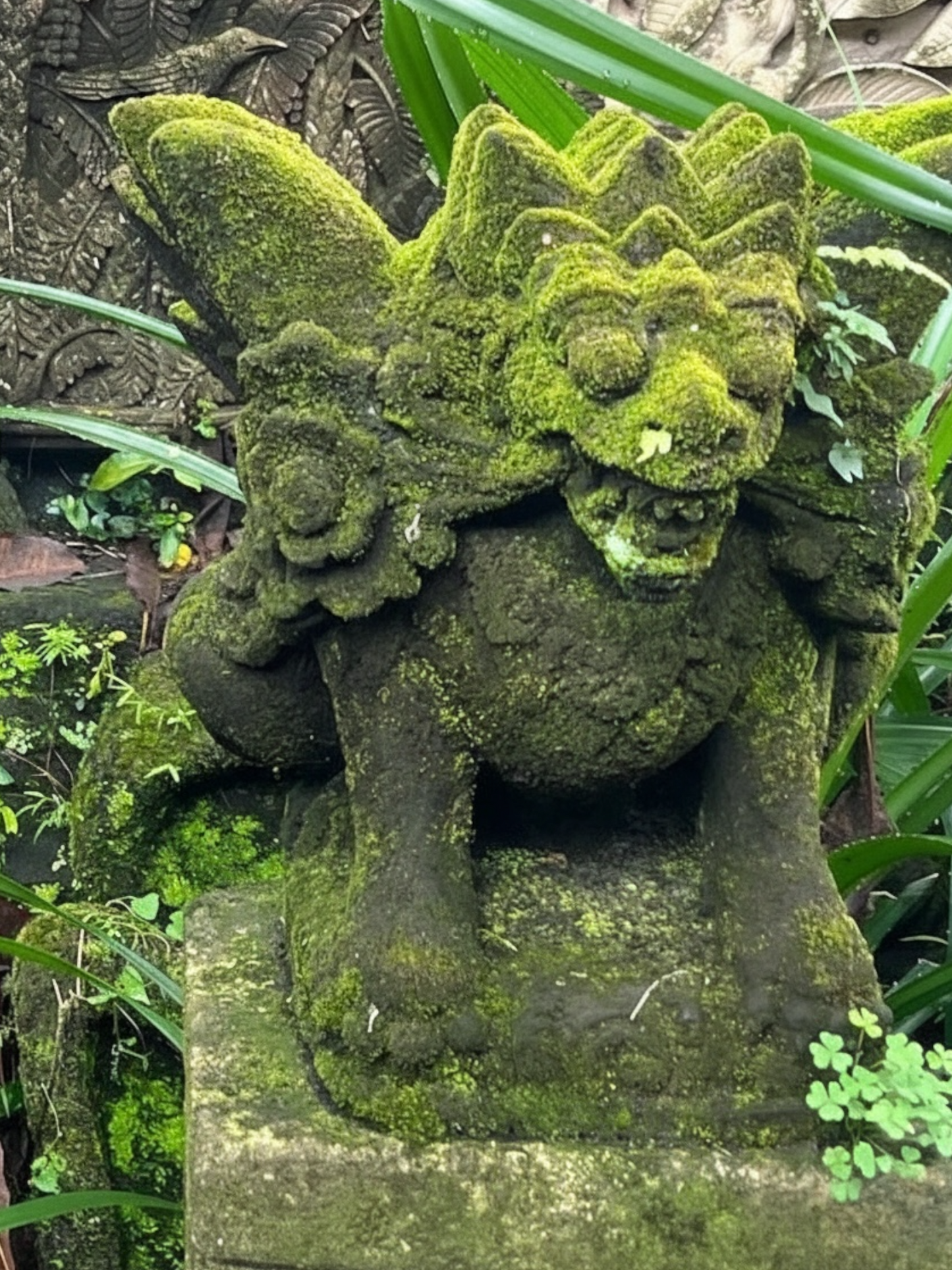 SINGA the Stone Guardian H20 ref.B14