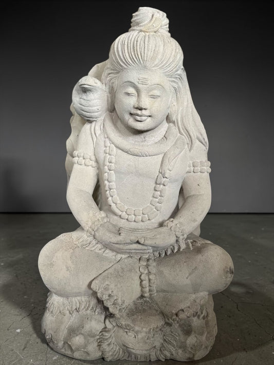 DEWI SIWA in white sandstone H41cm B49