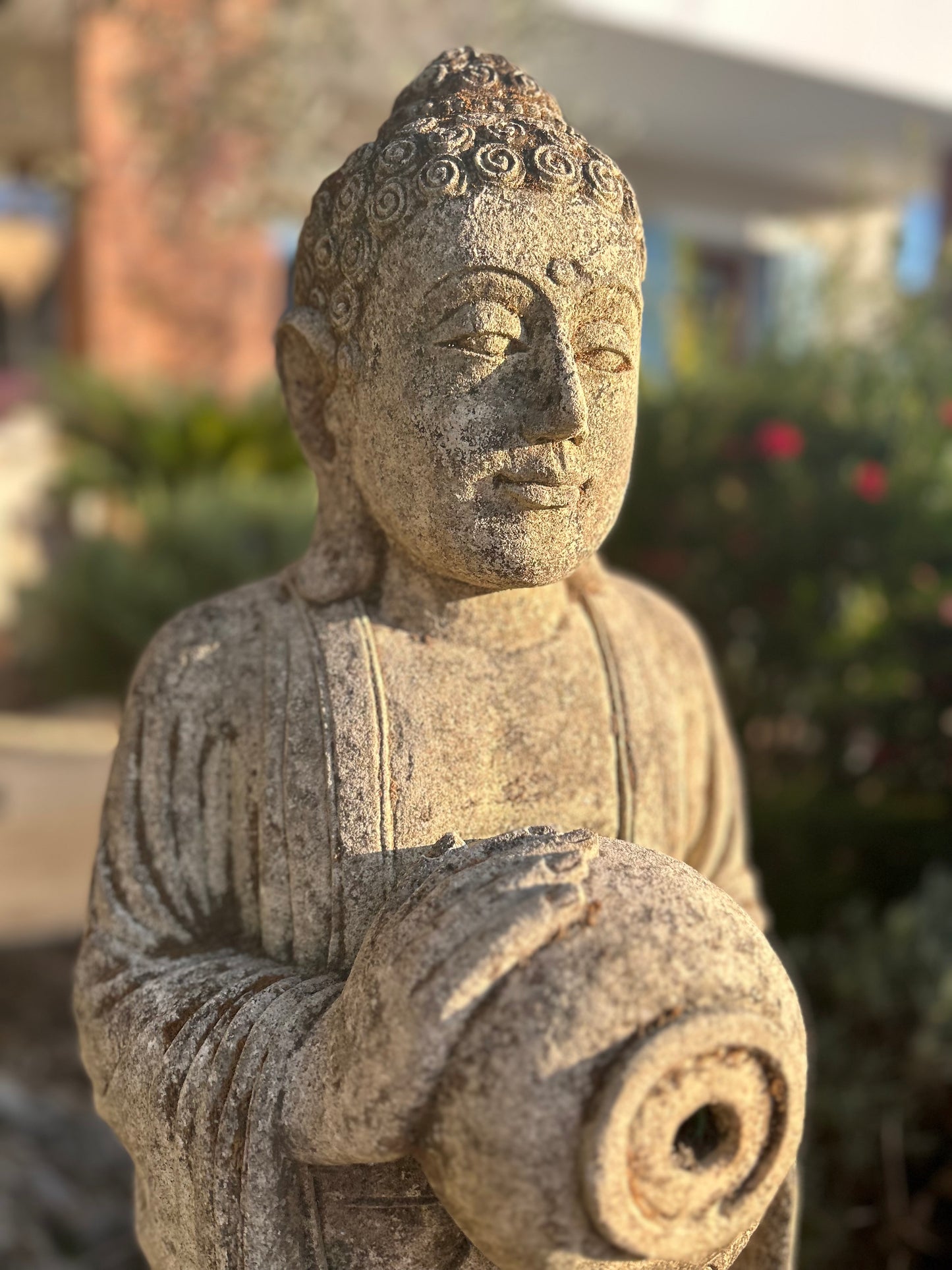 Fontana Buddha in Pietra – Scultura Balinese con Giara per Giardino Zen | H100 cm Rif B56