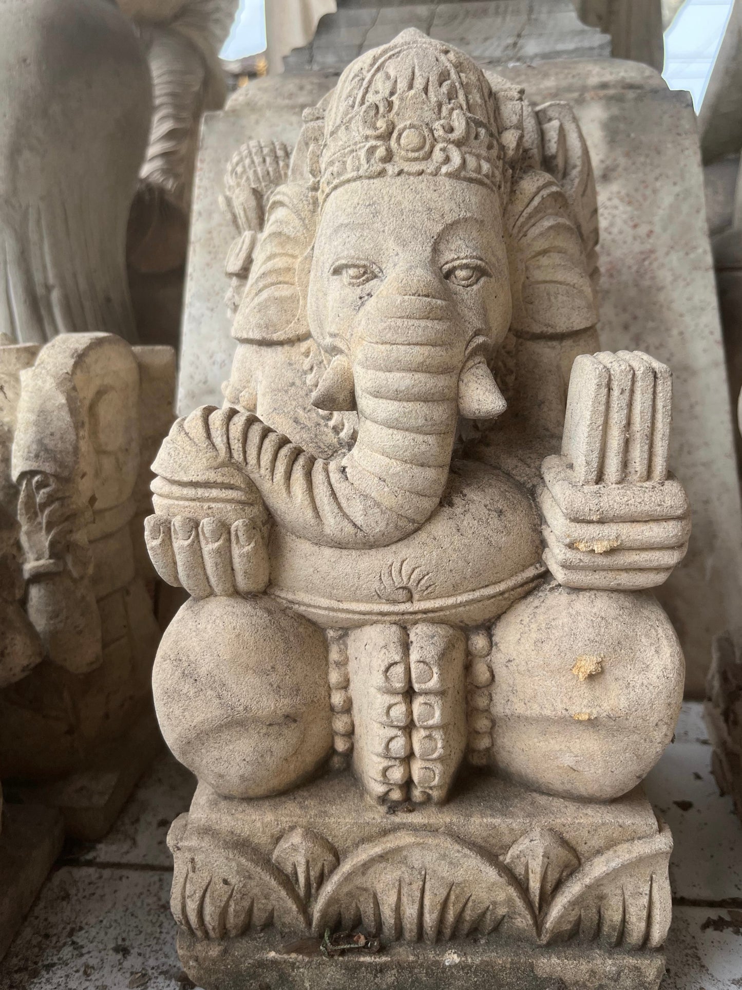 statuetta di GANESH in pietra induismo balinese H30cm rif. D004