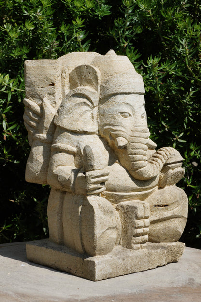 statuetta di GANESH in pietra induismo balinese H20cm rif. D014