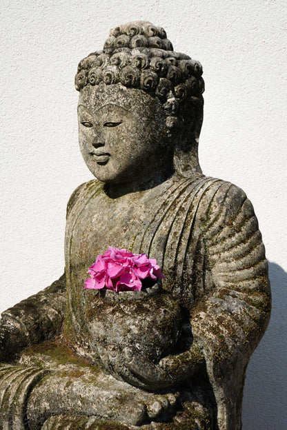 Statua Buddha in Pietra Naturale con giara H 65 cm Rif. D032
