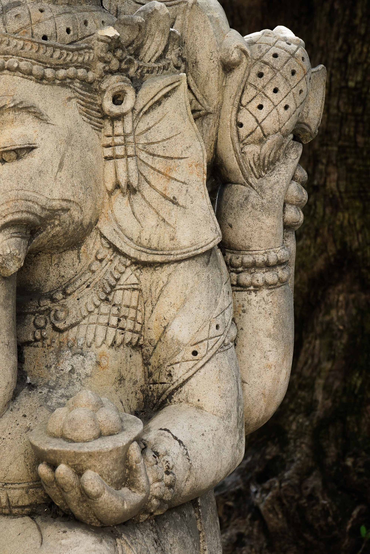 statua di GANESHA in pietra induismo balinese H 70 cm rif. D033