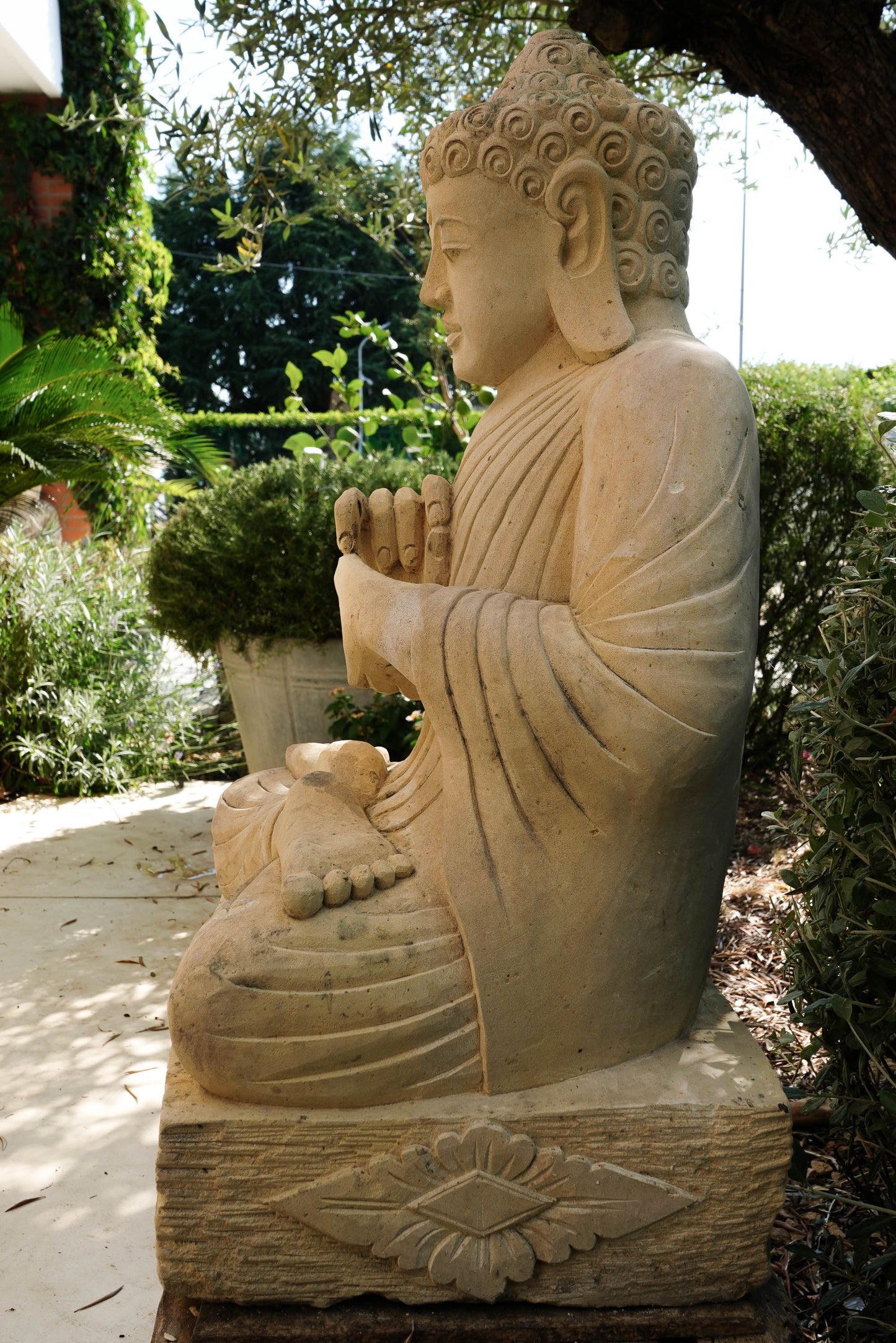Statua Buddha Antico in Pietra Arenaria 67 cm – Scultura Balinese Originale Rif. D035