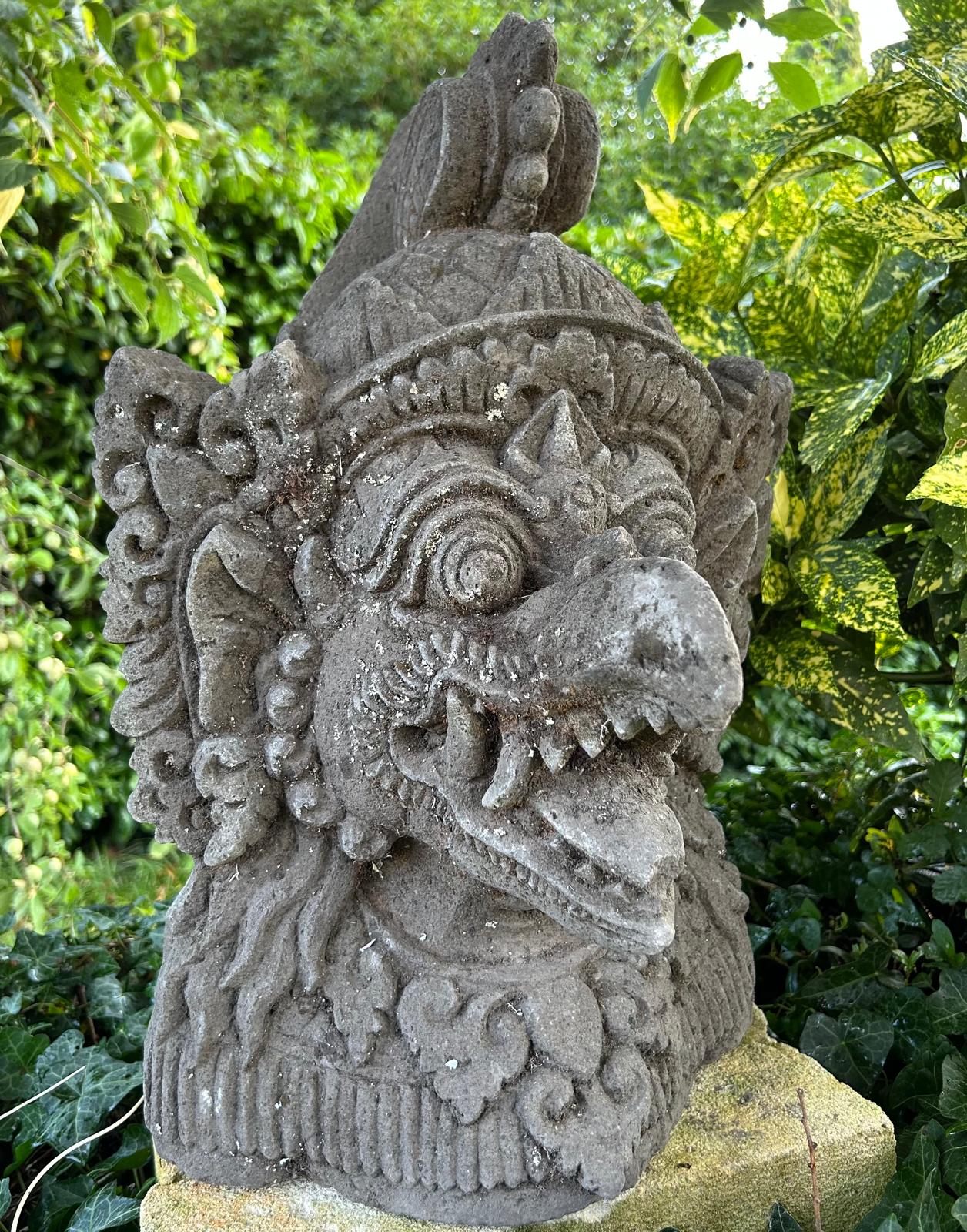 statua induista