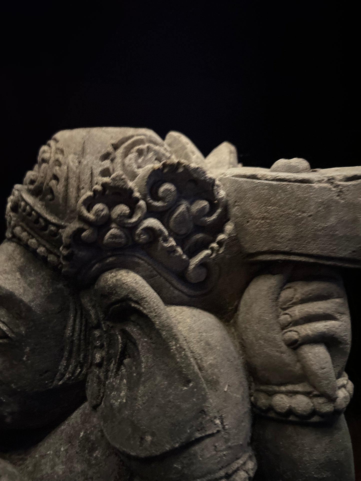 statua di GANESHA in pietra antico induismo balinese H 45 cm rif. C070