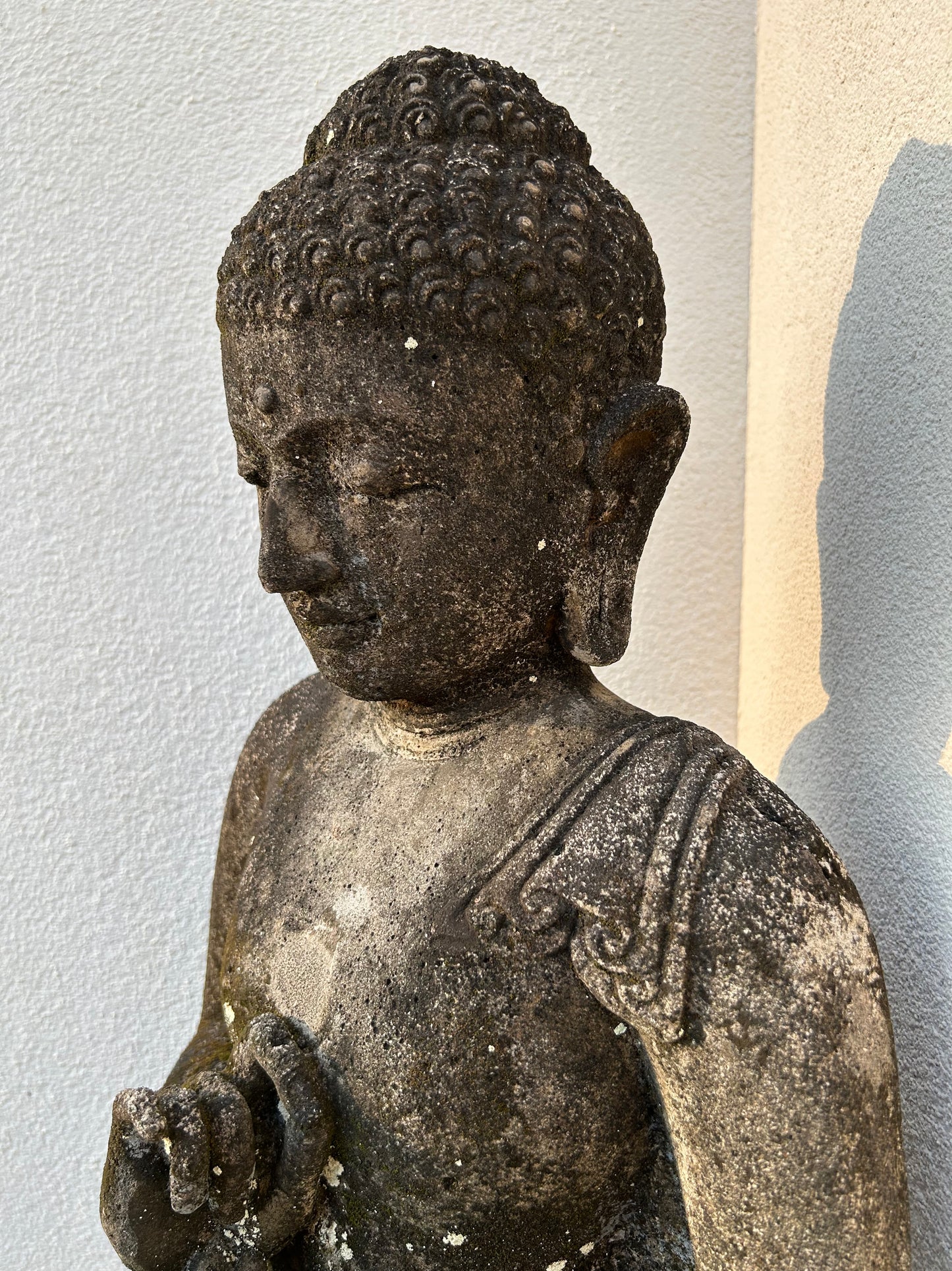 Statua Buddha Antico in Pietra nera h 105 cm – Scultura Balinese Originale Rif. D028
