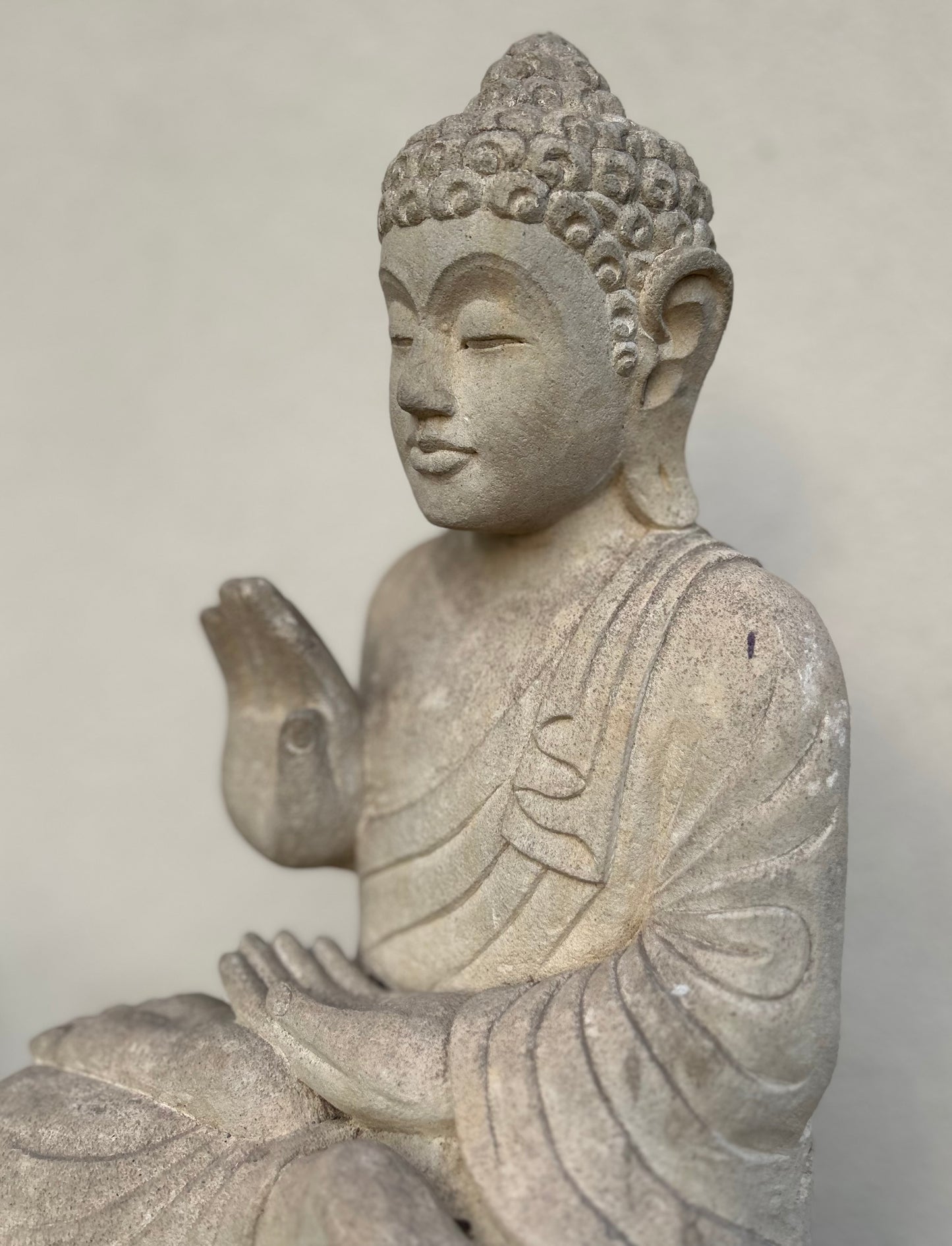 Statua Buddha Antico in Pietra Arenaria 47 cm – Scultura Balinese Originale Rif. C059