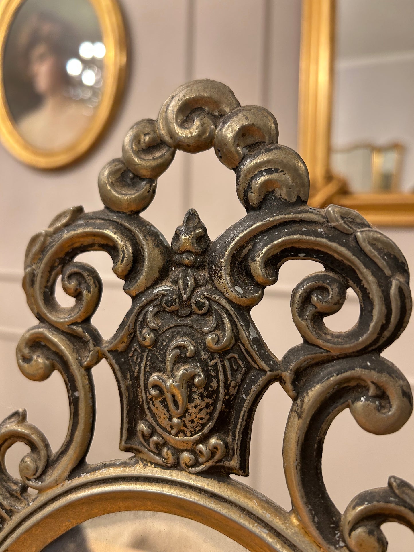 SPECCHIO ovale IN OTTONE