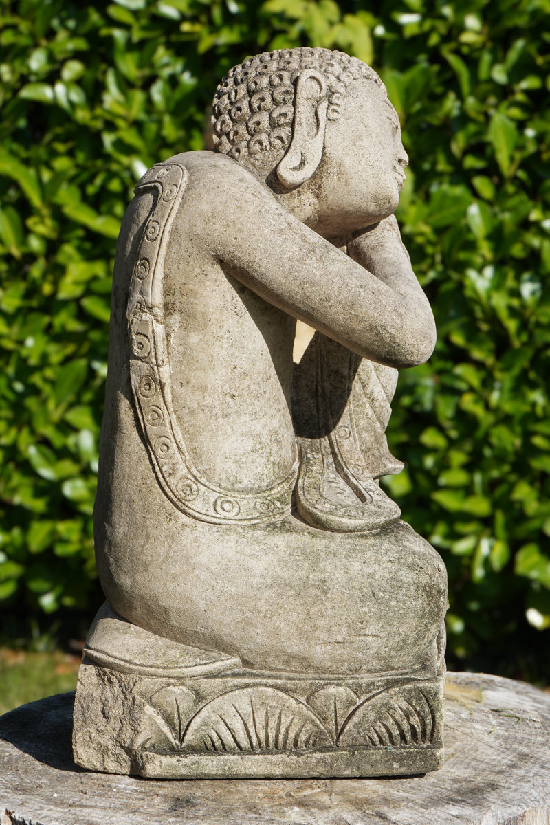 SLEEPING BUDDHA in white sandstone H45 Ref. B06