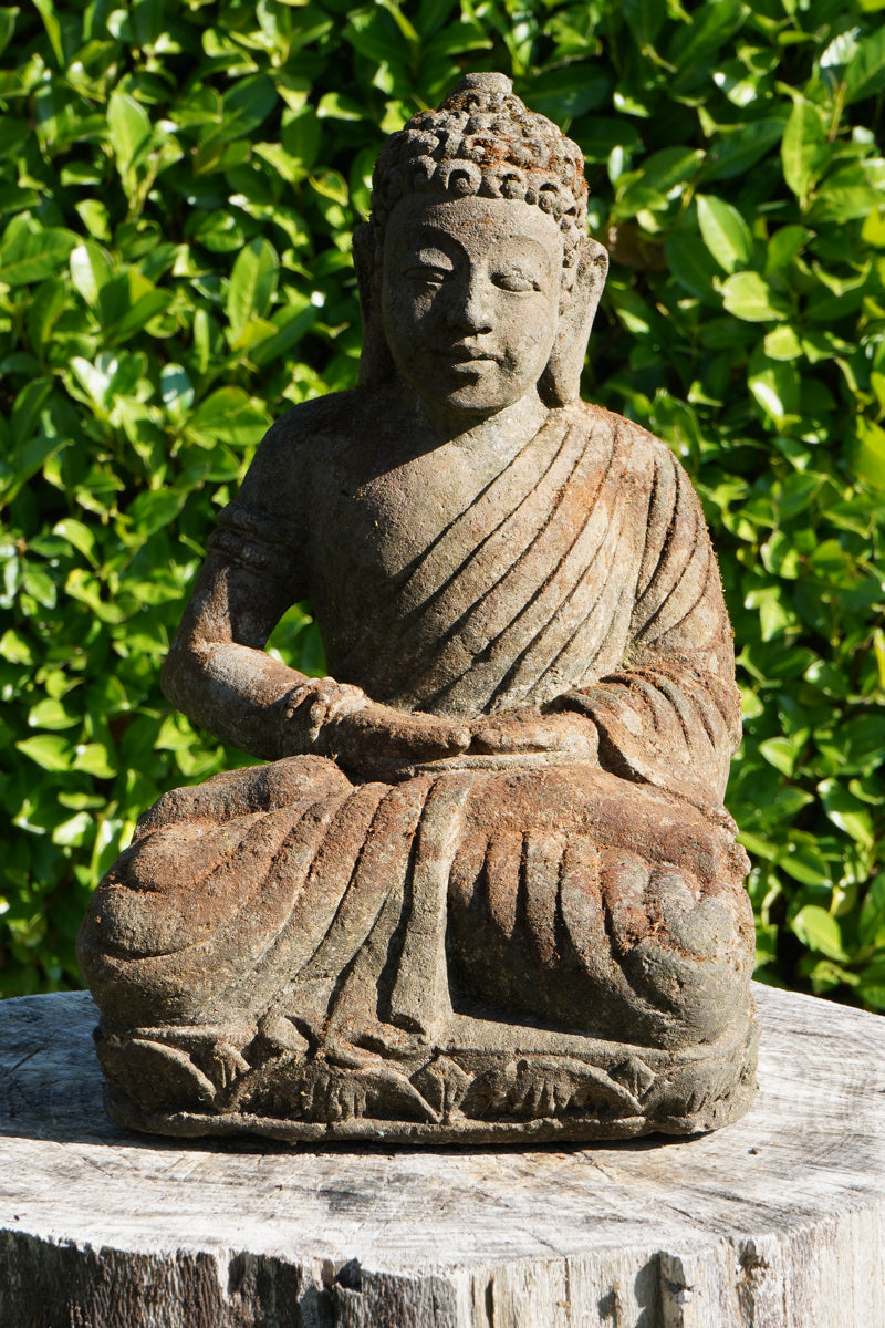 Statua Buddha Seduto in Pietra 35 cm | Scultura Balinese Antica per Spazi Zen rif.B02