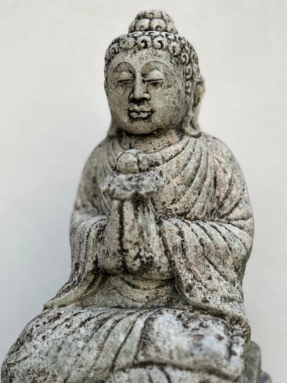 Statua Buddha antica in Pietra con fiore di loto H 45 cm Rif. C033