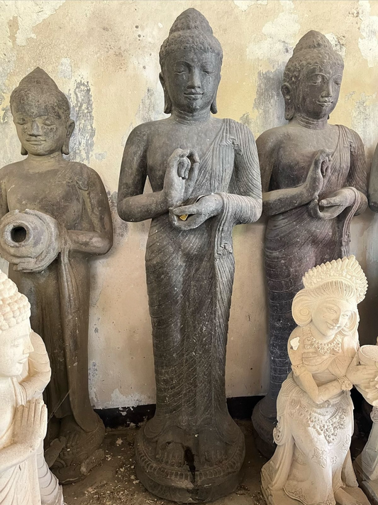 statua buddha in pietra