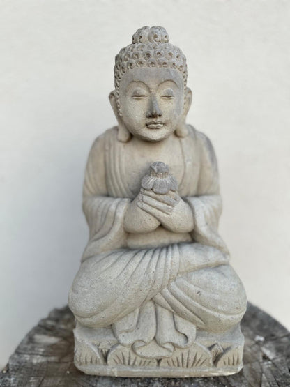 Statua Buddha in Pietra con fiore di loto H 35 cm Rif. C013