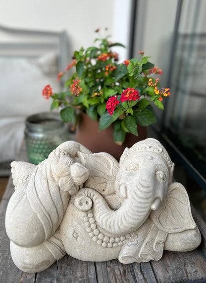 statuetta di GANESH disteso in pietra induismo balinese H 30 cm rif. C022